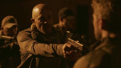 You're on the wrong side
of this, Swagger. - Shooter