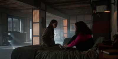 You're outside alone.
You see a dead body. - Vampire Academy
