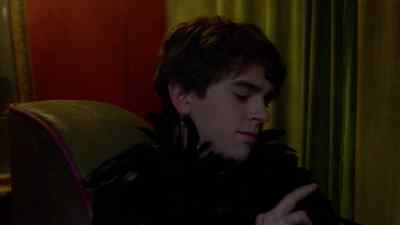 You're pretty. - Bates Motel