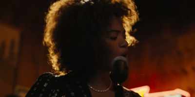 ♪ You're so punk rock ♪ - Somebody I Used to Know