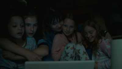 - You're really gonna like this part.
- (KNOCKING ON DOOR) - Evil
