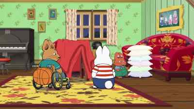 You're really good
at pillow towers, Morris. - Max and Ruby