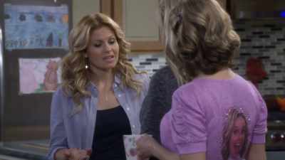 You're right. I mean,
long-distance relationships never work. - Fuller House