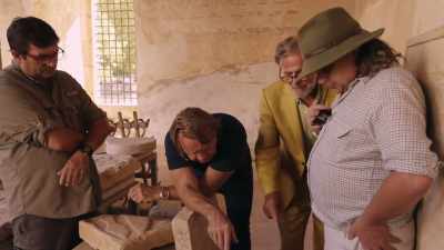 YOU'RE RIGHT, LOOK, IT'S AN
ANAGALLIS MUSHROOM. - Lost Relics of the Knights Templar