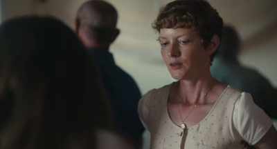 - You're right.
- Oh, I'm so sorry. - The Starling Girl