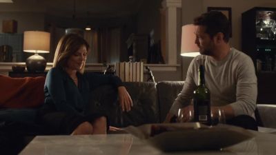 - You're safe here, Becca.
You know that, right? - Private Eyes