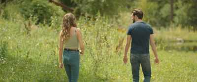 You're scared?
I'm the one that has
to walk back alone. - Robots