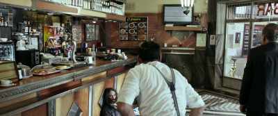 - You're shitting me!
- It has to warm up. - The Bar