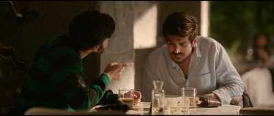 You're sitting here with her photo,
dying to see her again. - Love Aaj Kal