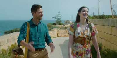- You're so spoiled.
(laughing) - For Love & Honey