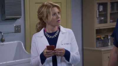 - You're stalking your kid?
- No, don't be ridiculous. - Fuller House