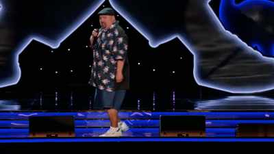 You're staring like,
"Oh, my God, it's so dark!" - Gabriel Iglesias: Stadium Fluffy