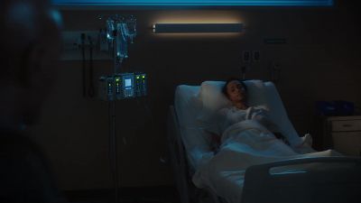 You're still here. - The Resident