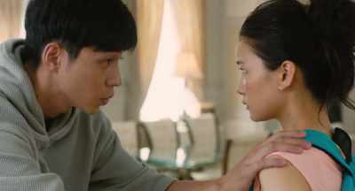 You're still young. Don't get
involved in this dark world. - The Confidence Man JP - The Movie -