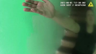 You're supposed to be helping,
not arresting me - Killers: Caught on Camera