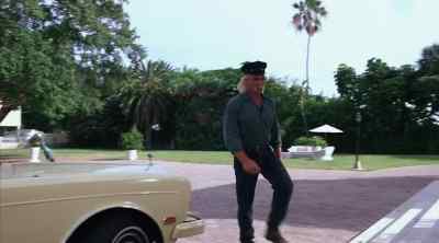 YOU'RE SUPPOSED
TO OPEN OUR DOOR. - Mr  Nanny