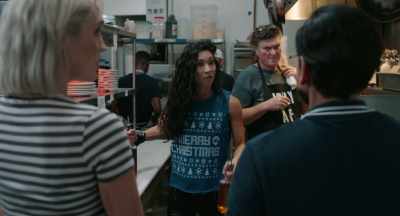 -You're the manager.
Change it. - Bar Fight