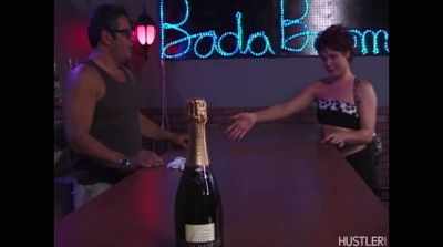 - You're the manager, right?
- Uhm, yeah, hi. - After Porn Ends 3
