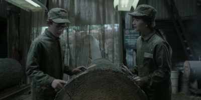 -You're thinking something.
-It's the new foreman. - A Series of Unfortunate Events