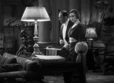You're trembling. - Murders in the Zoo