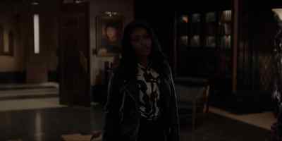You're trying to wage a hostile takeover. - Batwoman