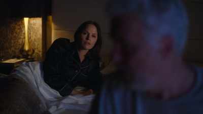 You're up early. - CSI: Vegas