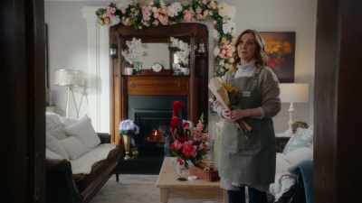 You're welcome.
(door clacks) - An Easter Bloom