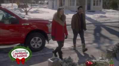 You're welcome.
Let me get you a bag. - Christmas Scavenger Hunt