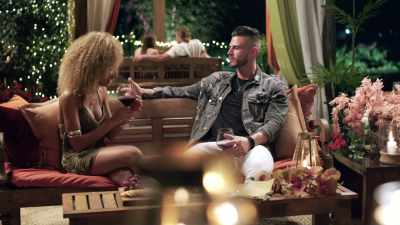 >> YOU'RE WELCOME. - Love Island