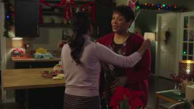 You're welcome, sweetie.
(clock chimes) - Christmas 9 to 5