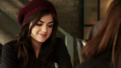 You've been painting. - Pretty Little Liars