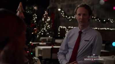 You've been staring at that tree
half the night. What's up? - Christmas Encore