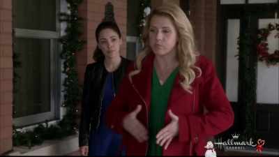 You've been watching your mother
for years now. - Entertaining Christmas