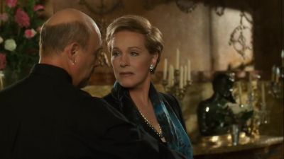 You've been wearing black too long. - The Princess Diaries