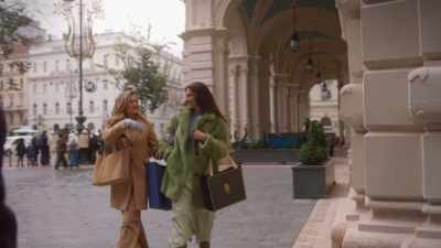 You've come so far
since freshman year. - Crimes of Fashion: Killer Clutch