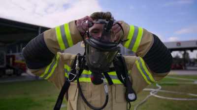 You've got to bring three
pretty heavy dummies out. - Limitless with Chris Hemsworth