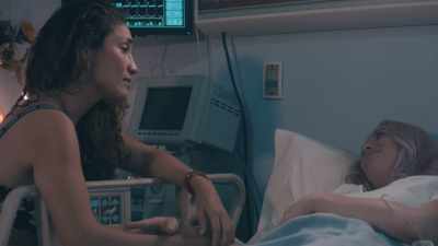 - You've got it.
(Annie laughing) - Amor Emanuelle