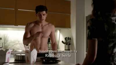 You've got that look,
the one you get - Famous in Love