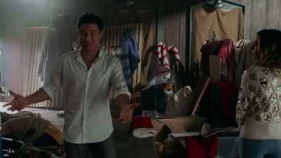 You've got more room
for the audience, - Steppin' into the Holiday