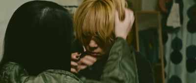 - You've learned how to apologize properly.
- What are you doing? - Baby Assassins