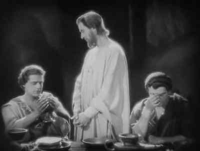 Ýsa, when the time is filled,
with the students... - The King of Kings