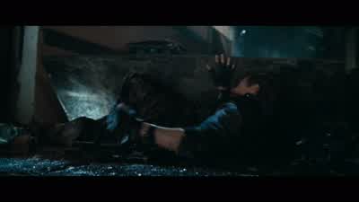Yuri. You okay? Bite this. - Resident Evil: Apocalypse