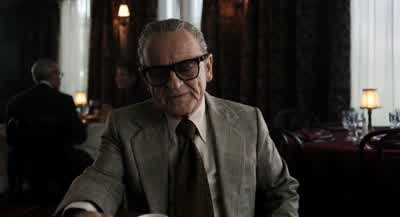 يوجد متجر لحم خنزير في... - The Irishman