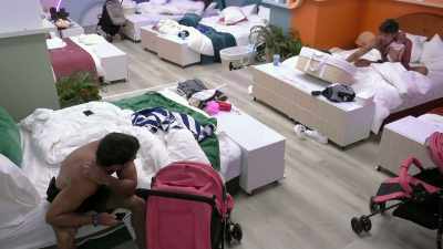 >> ZAC IS FINE. - Love Island