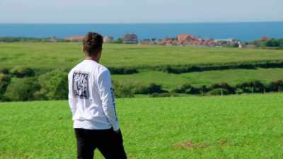 [Zac] Jet lag happens
when you upset your internal clock - Down to Earth with Zac Efron