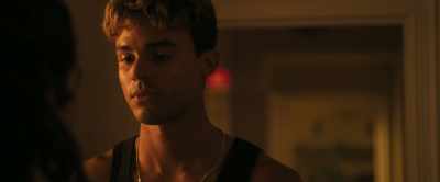 - Zach?
- I don't trust Zach. - My Fault: London
