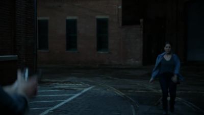 (Zapata)
Weller!
Ahh! - Blindspot