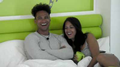 ‐ZARA: Fiddling.
‐Play the fiddle. - Love Island