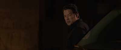 - Zara's cell phone.
- What? You sure? - Contract to Kill