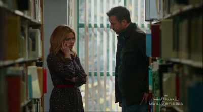 'Ze was het middelpunt.
Ze stond er te dicht bij.' - Aurora Teagarden Mysteries: A Game of Cat and Mouse